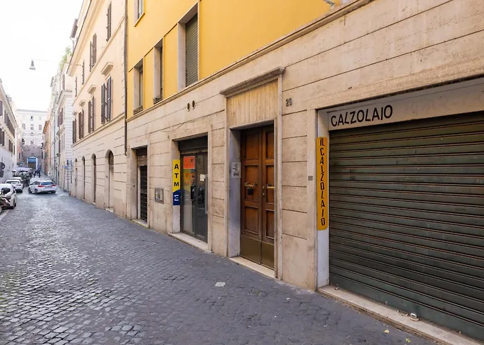 Urban Chic 2 Bedroom Vatican Escape