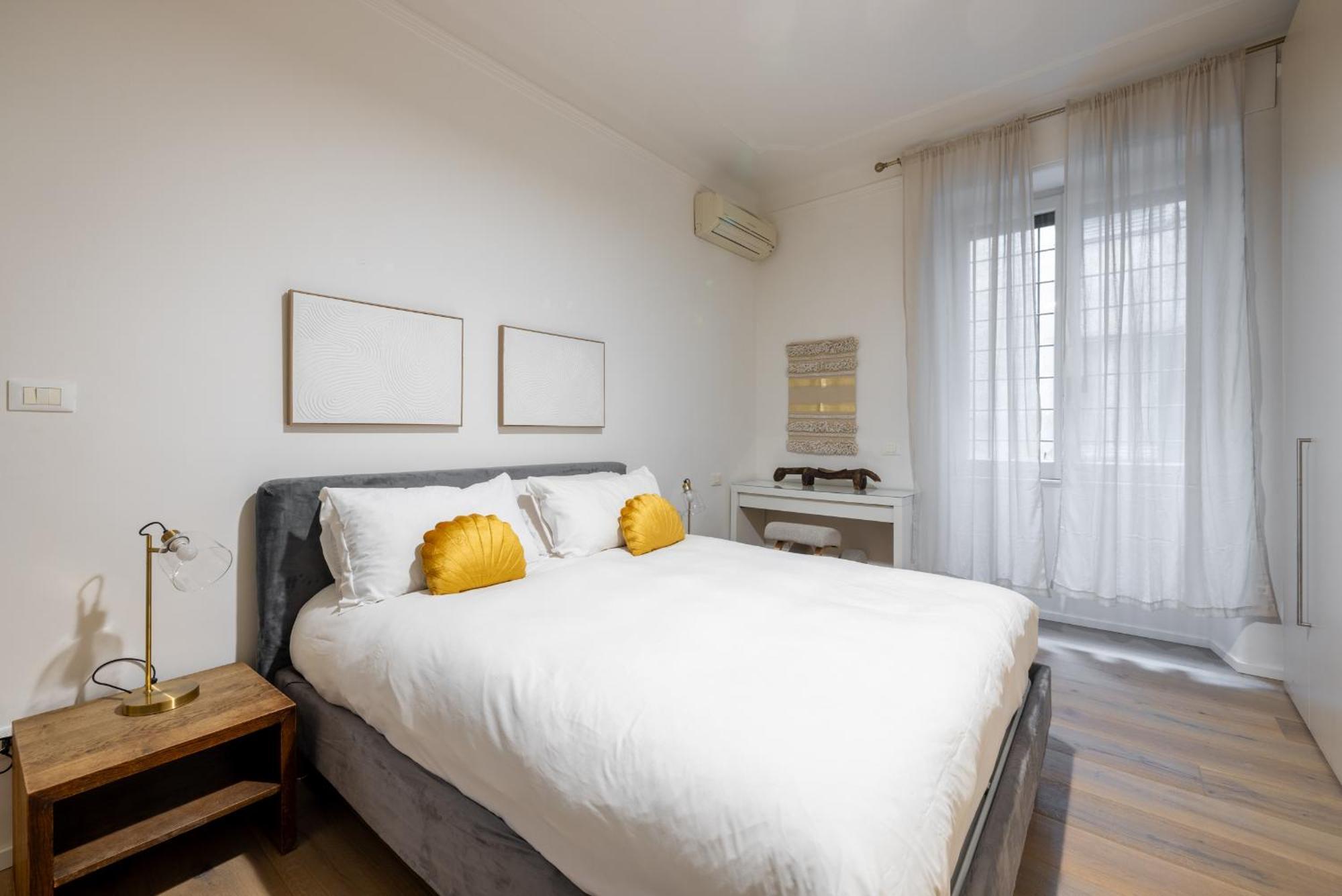 Urban Chic 2 Bedroom Vatican Escape Apartment Rom